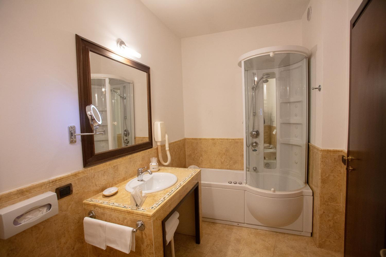 Bedroom 5, La Bastiglia, Perugia