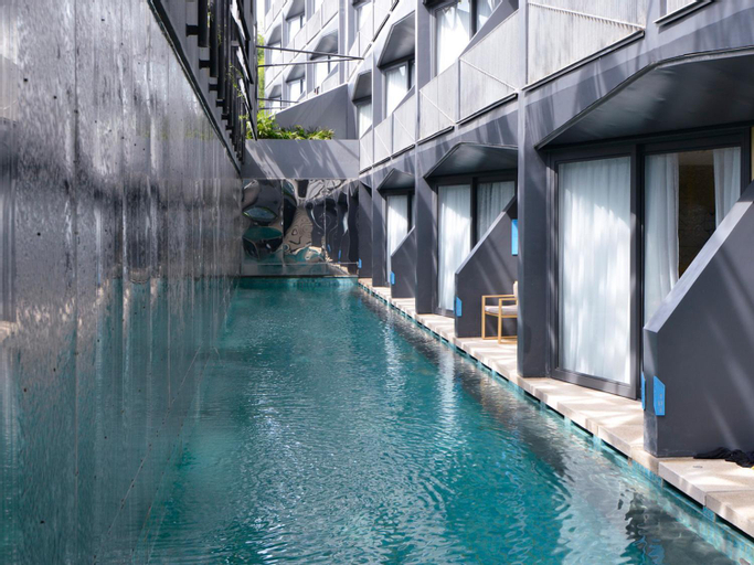 Swimming Pool 4