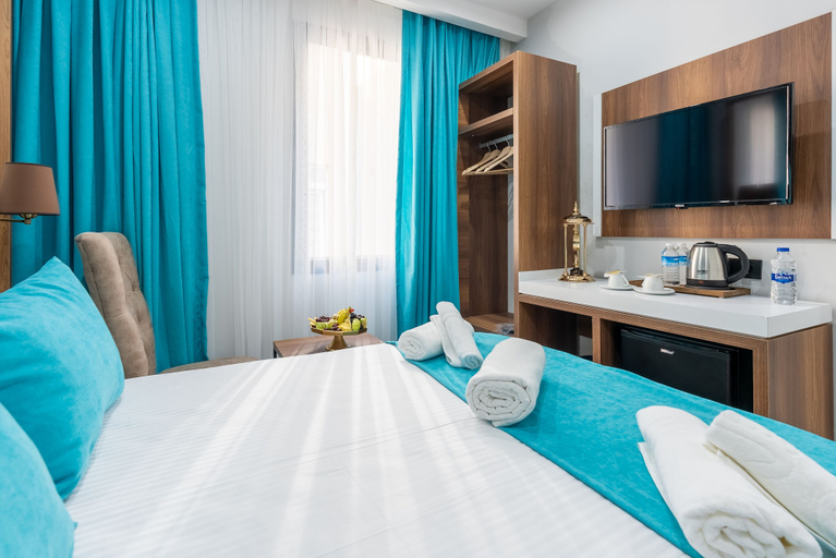 Bedroom 3, WP White Palace Hotel, Bakırköy