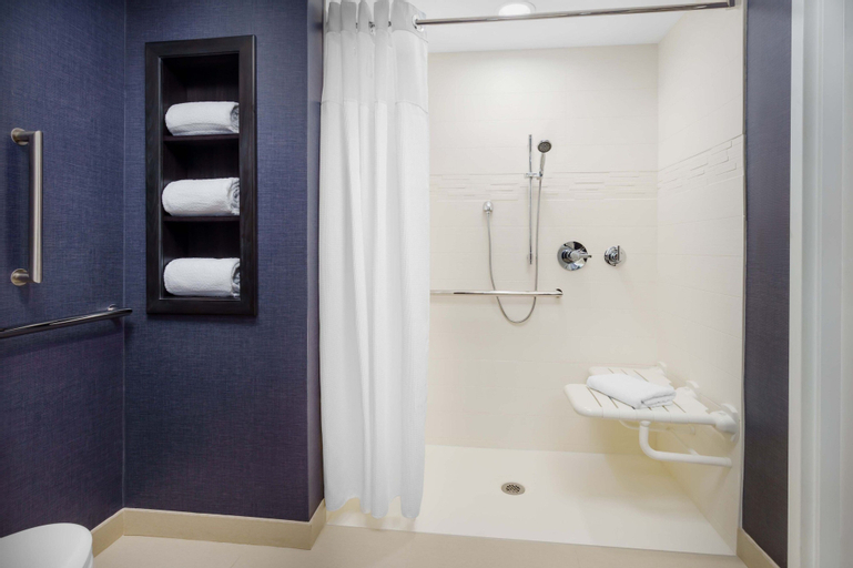 Bathroom 4