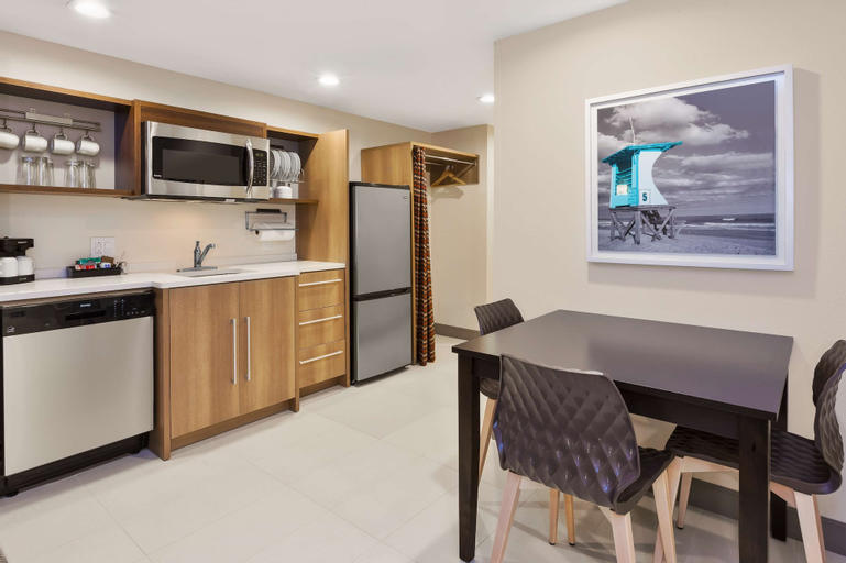 Dining Room 6