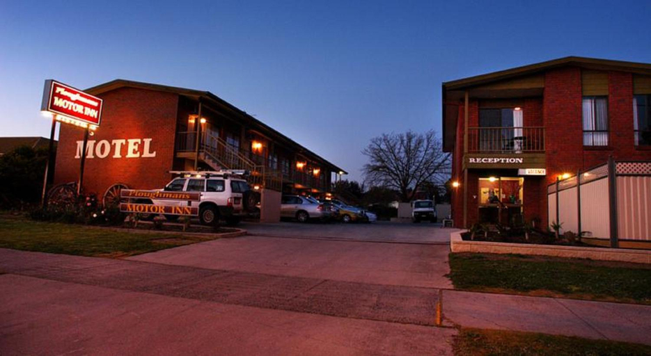 Others 5, Ploughmans Motor Inn, Horsham - Central