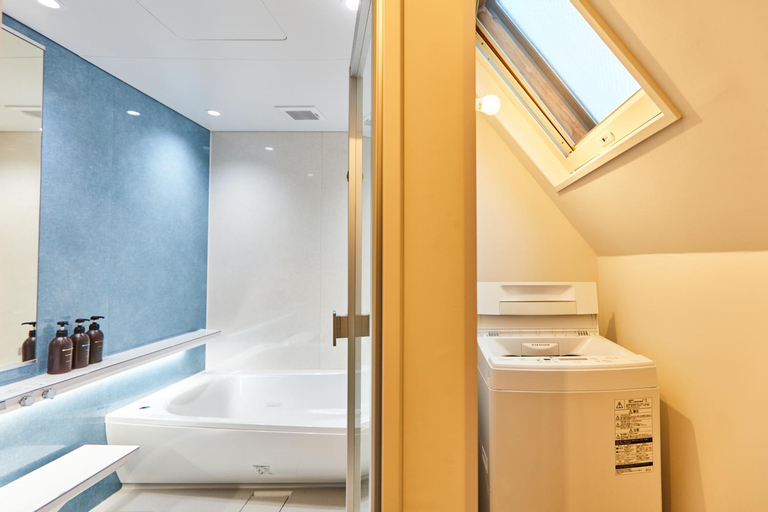 Bathroom 15