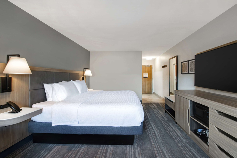 Bedroom 4, Hampton Inn Easley, Pickens