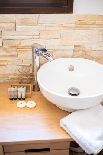 Bathroom 9