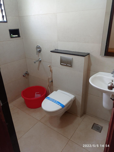 Bathroom, HOTEL RATHNA RESIDENCY, Madurai