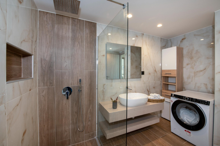 Bathroom 3, Armour Eclectic Villa, Crete