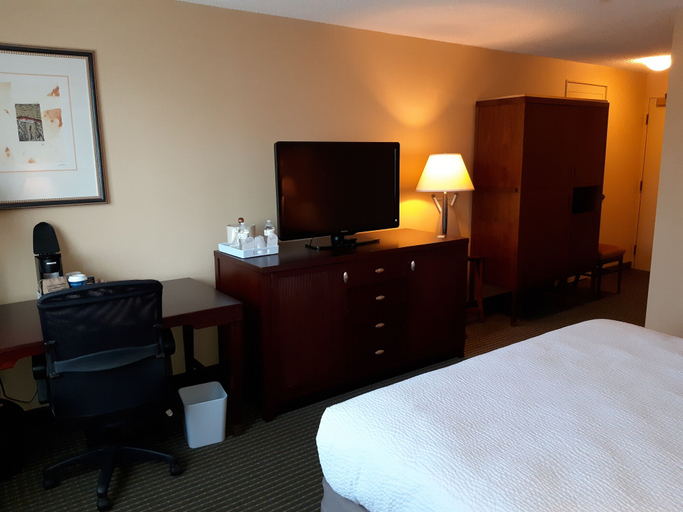 Bedroom 3, Quality Inn West Lafayette - University Area, Tippecanoe