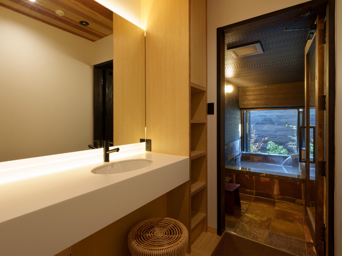 Bathroom 5, Unzen Miyazaki Ryokan, Unzen