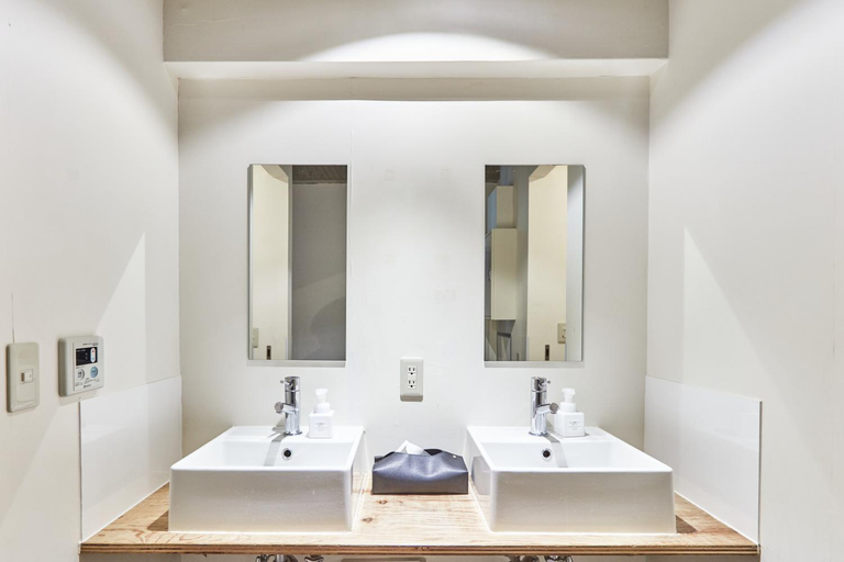 Bathroom 7