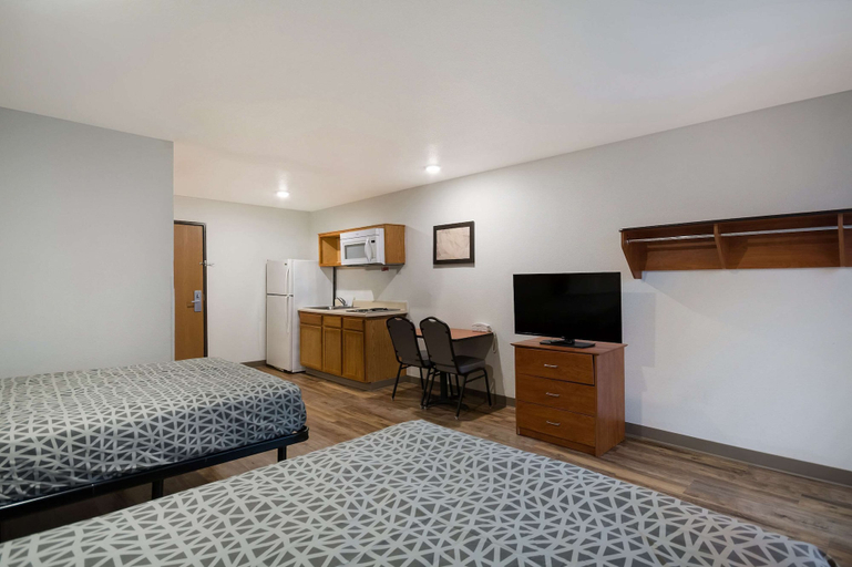 Bedroom 3, WoodSpring Suites Columbia Fort Jackson, Richland