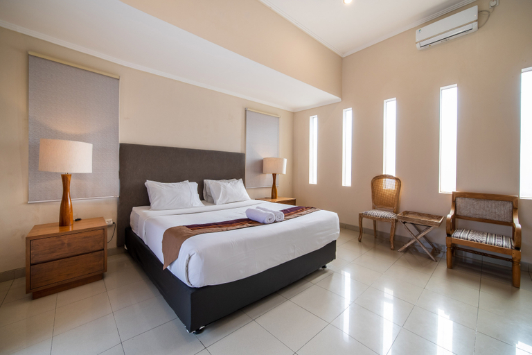Others 2, Villa Kinawa, Badung