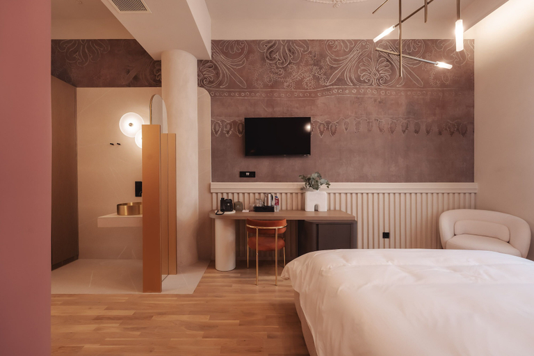 Bedroom 4, Zenith Premium Suites, Central Macedonia