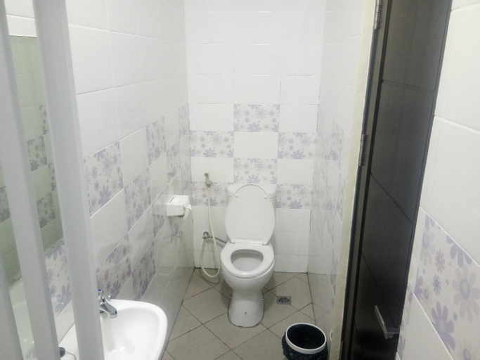 Bathroom 7