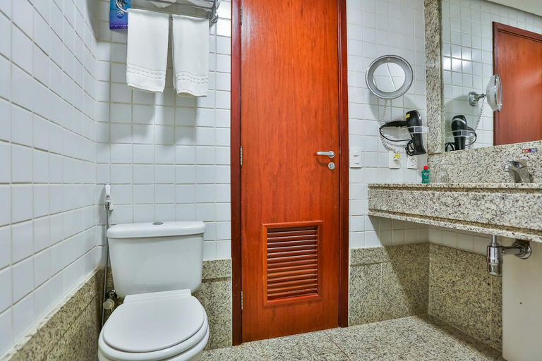 Bathroom 5, Comfort Suites Brasilia, Brasília