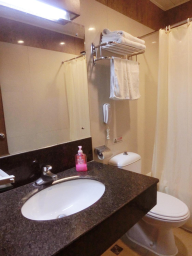 Bathroom 11