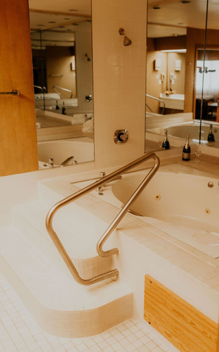 Bathroom 4, Wallace Inn, Shoshone