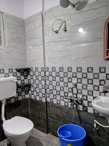 Bathroom 3, SAPPHIRE Stay, Bangalore