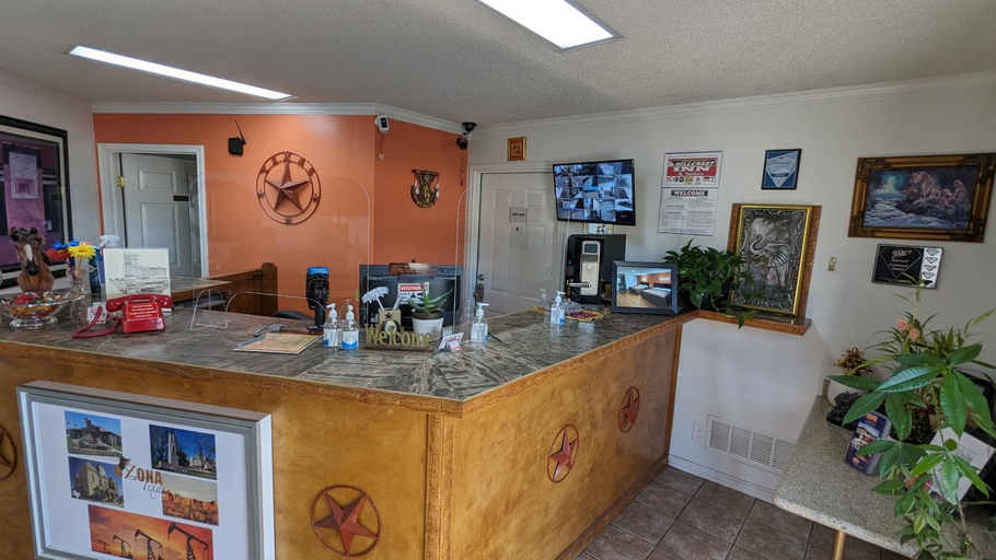 Public Area 2, Hillcrest Inn & Suites, Ozona