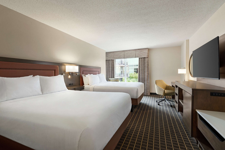 Bedroom 4, Hampton Inn & Suites Greenville-Downtown-RiverPlace, Greenville