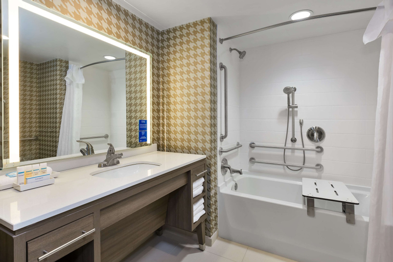 Bathroom 4