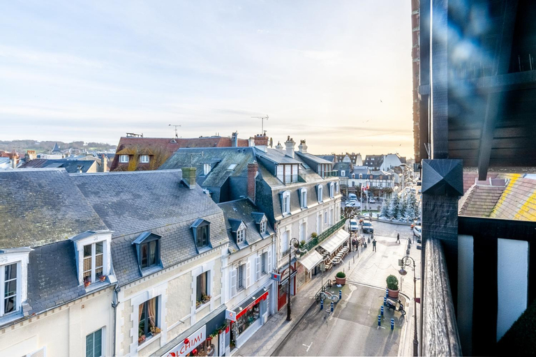 Apartment with parking on Place de Morny, Calvados