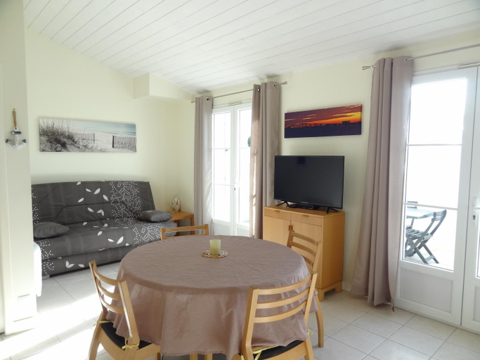 Others 3, Maison Porcelaine, Charente-Maritime