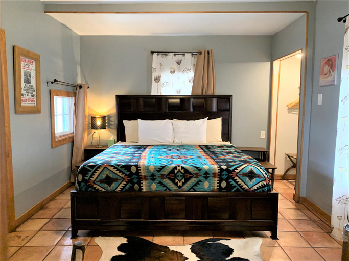 Bedroom 3, Hotel Kitsmiller on Main, Gillespie