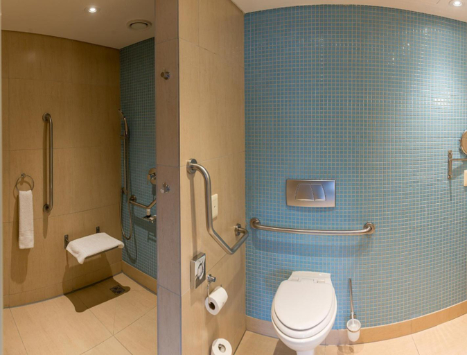 Bathroom 4, Metcourt Emperors Palace, Ekurhuleni