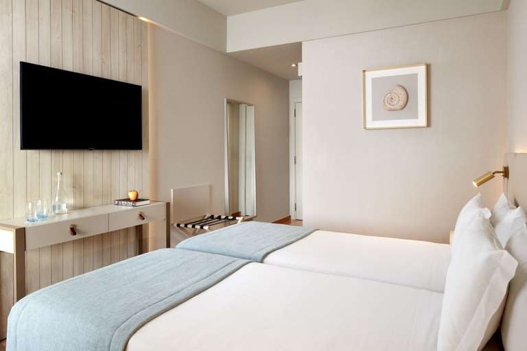 Bedroom 3, Dom Jose Beach Hotel, Loulé