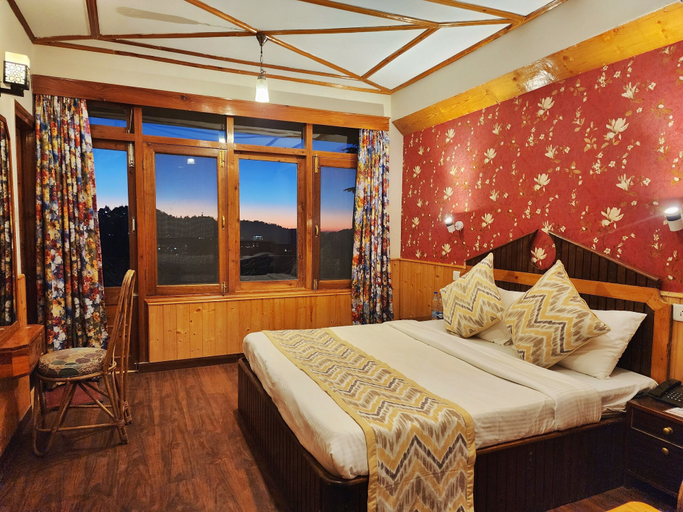 Bedroom 4, Hotel Pineview Shimla, Shimla