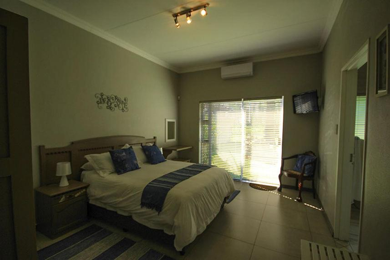 Bedroom 3, La Rose Douglas Guesthouse No loadshedding, Pixley ka Seme