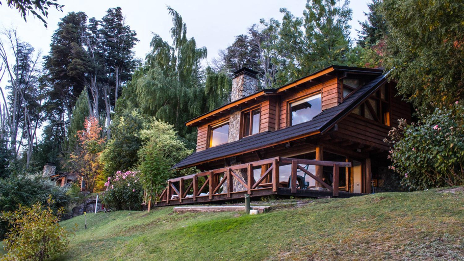 Exterior 3
