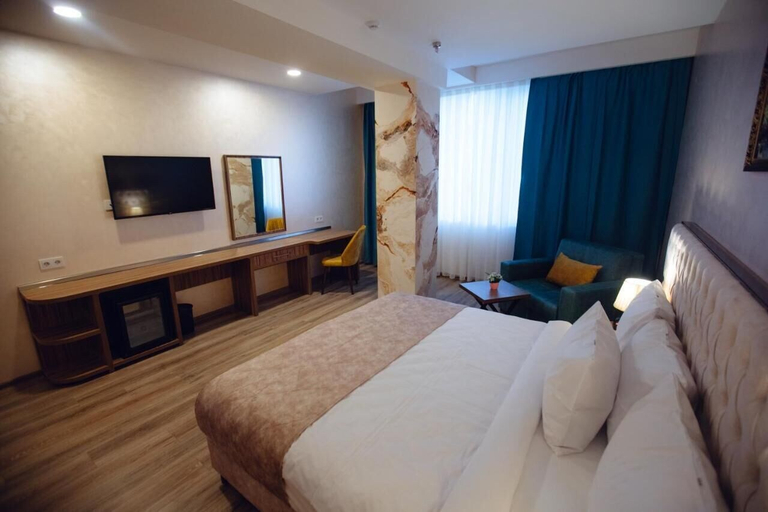 Bedroom 3, La Corne Hotel Baku, Baku