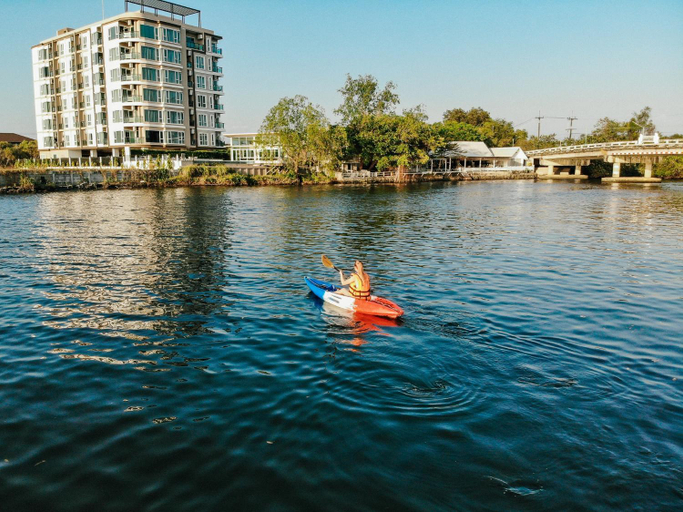 Exterior & Views 1, Phuengluang Riverside Hotel, Muang Chanthaburi