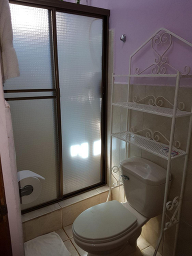 Bathroom 4, Vista Mar Hotel, Bocas del Toro