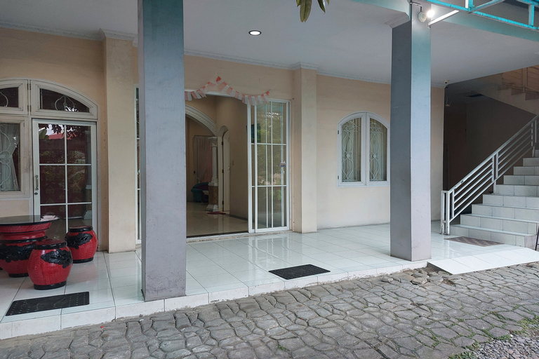 R Residence, Medan
