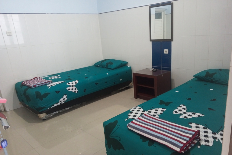 Bedroom 13