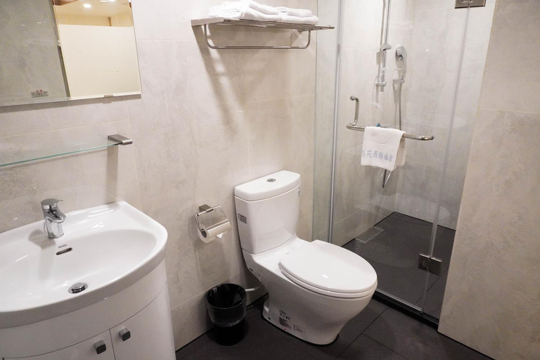 Bathroom, Kao Yuan Hotel - Zhong Zheng, Taichung