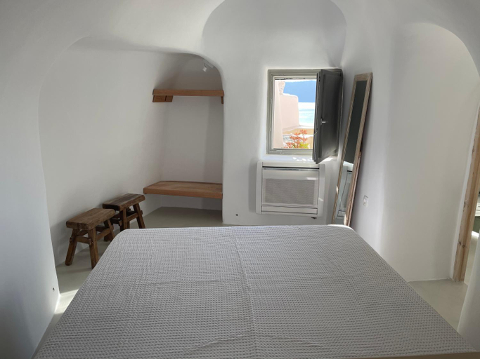 Bedroom 2, Cosmoia Cave House, South Aegean