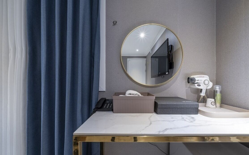 Bathroom 5, Knox Hotel, Cheonan