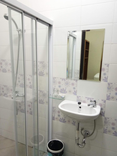 Bathroom 5