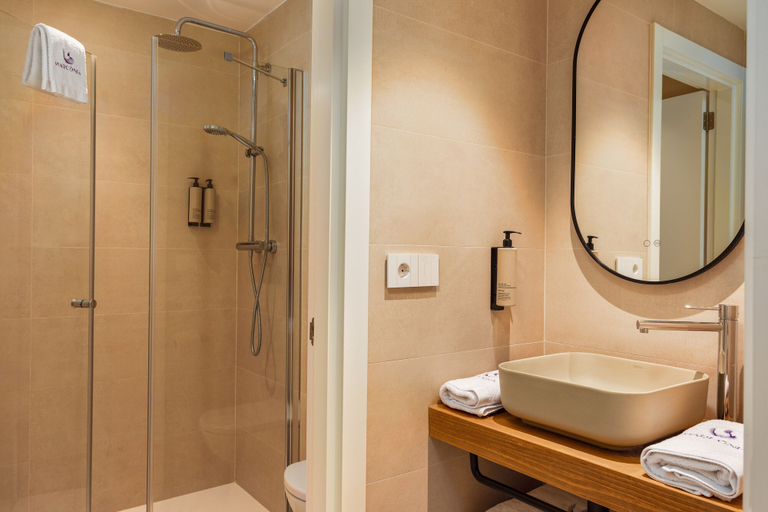 Bathroom 5, Marconia Boutique Residence, Girona