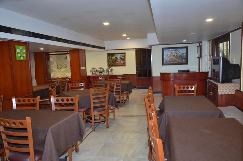Restaurant 2, HOTEL RATHNA RESIDENCY, Madurai