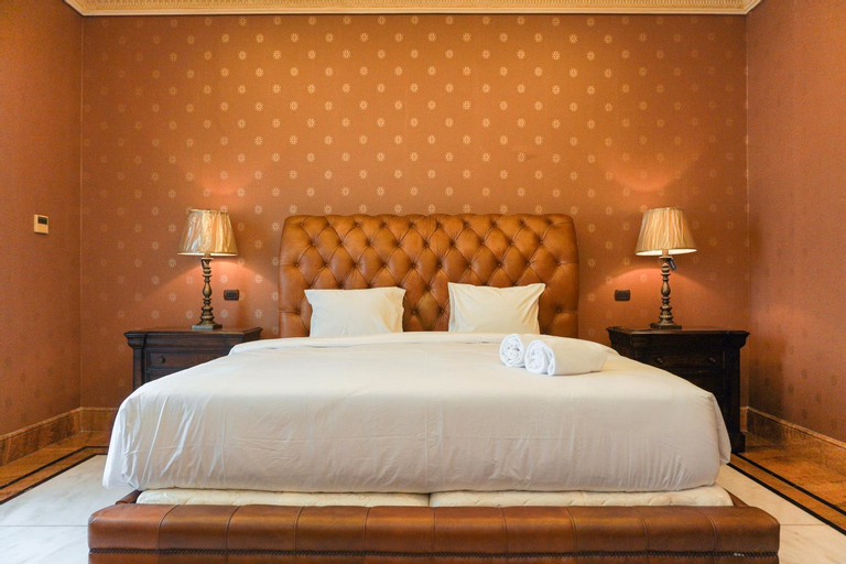 Bedroom 1, Luxurious and Strategic 4BR Da Vinci Apartment By Travelio, Central Jakarta