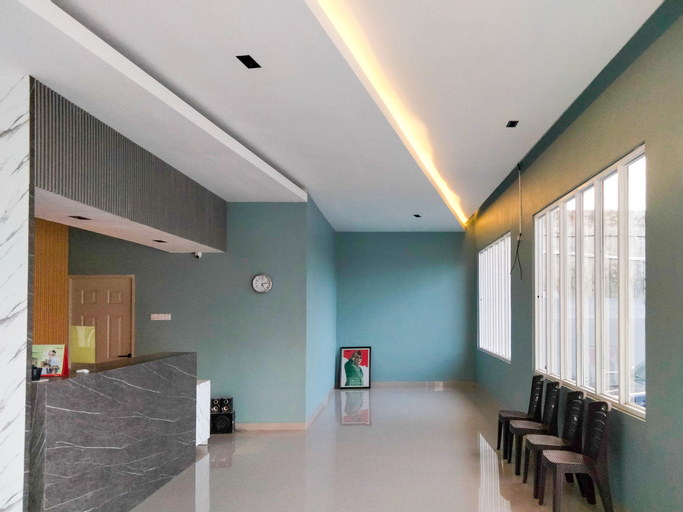 Others 5, Wikost Premiere Inn Mitra RedDoorz, Batang