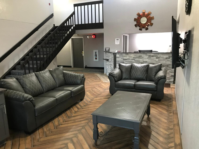 Public Area 3, HomeTown Inn, Wright