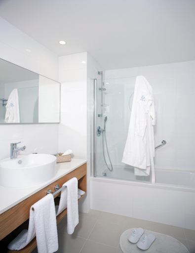 Bathroom 5, West All Suites Hotel Ashdod