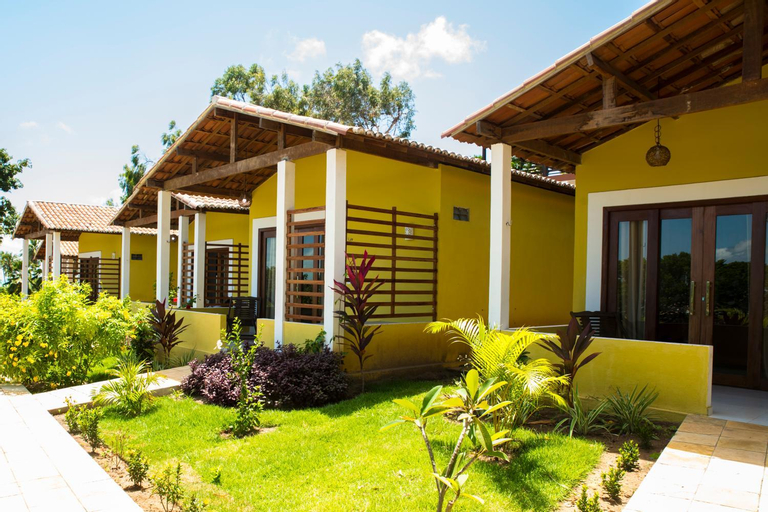 Exterior 8