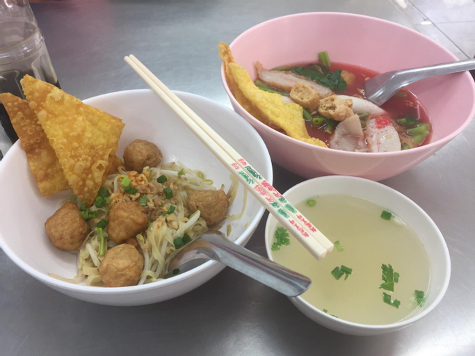 Food & Drinks 5, Inn Trog And Inn Soi - Hostel - Adults Only, Khlong San